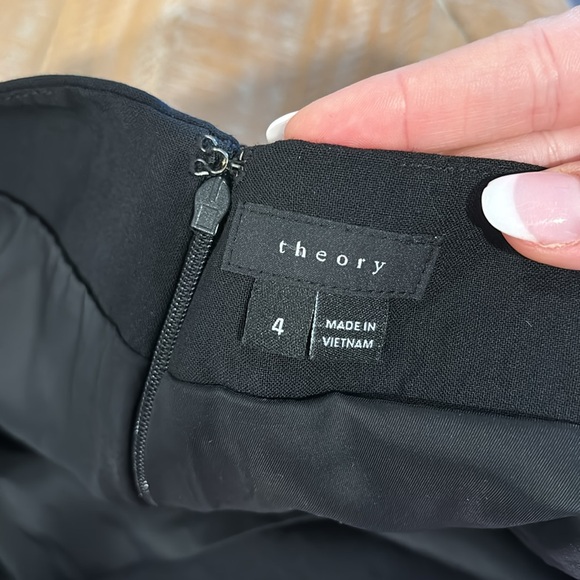 Theory Gida Miniskirt - Picture 4 of 5